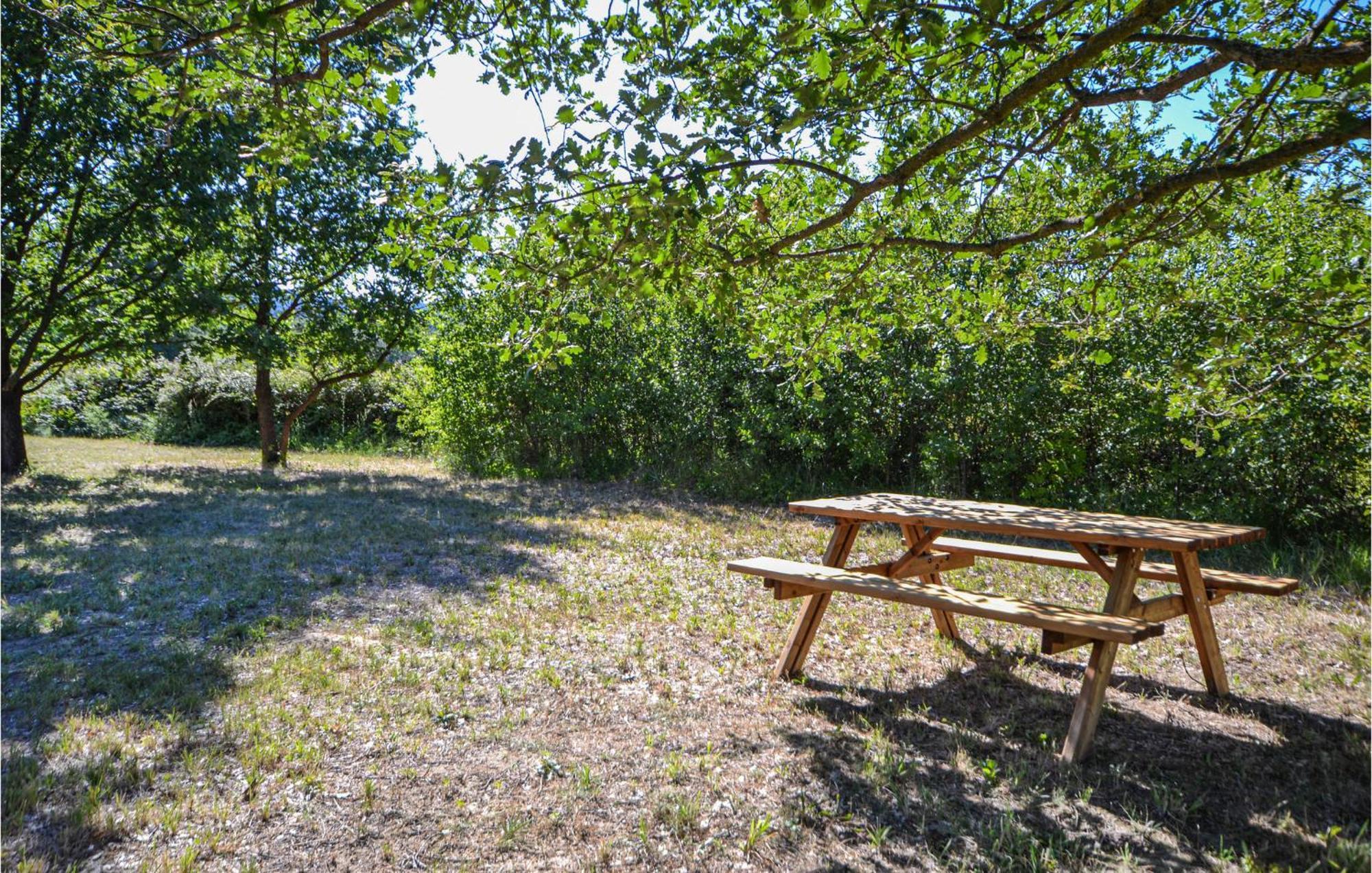 1 Bedroom Pet Friendly Home In Entrechaux Eksteriør billede